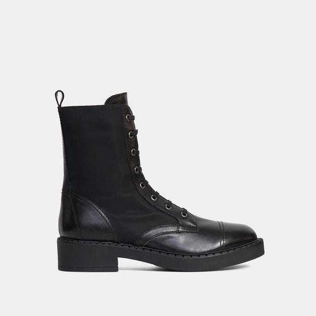 LACED BOOT Product Image