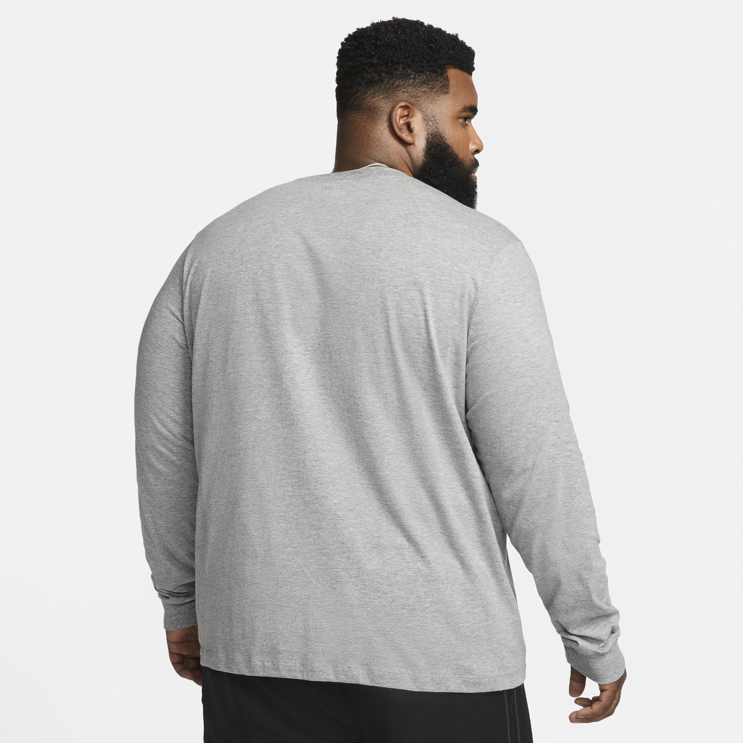 Men's Nike Sportswear Club Long-Sleeve T-Shirt Product Image