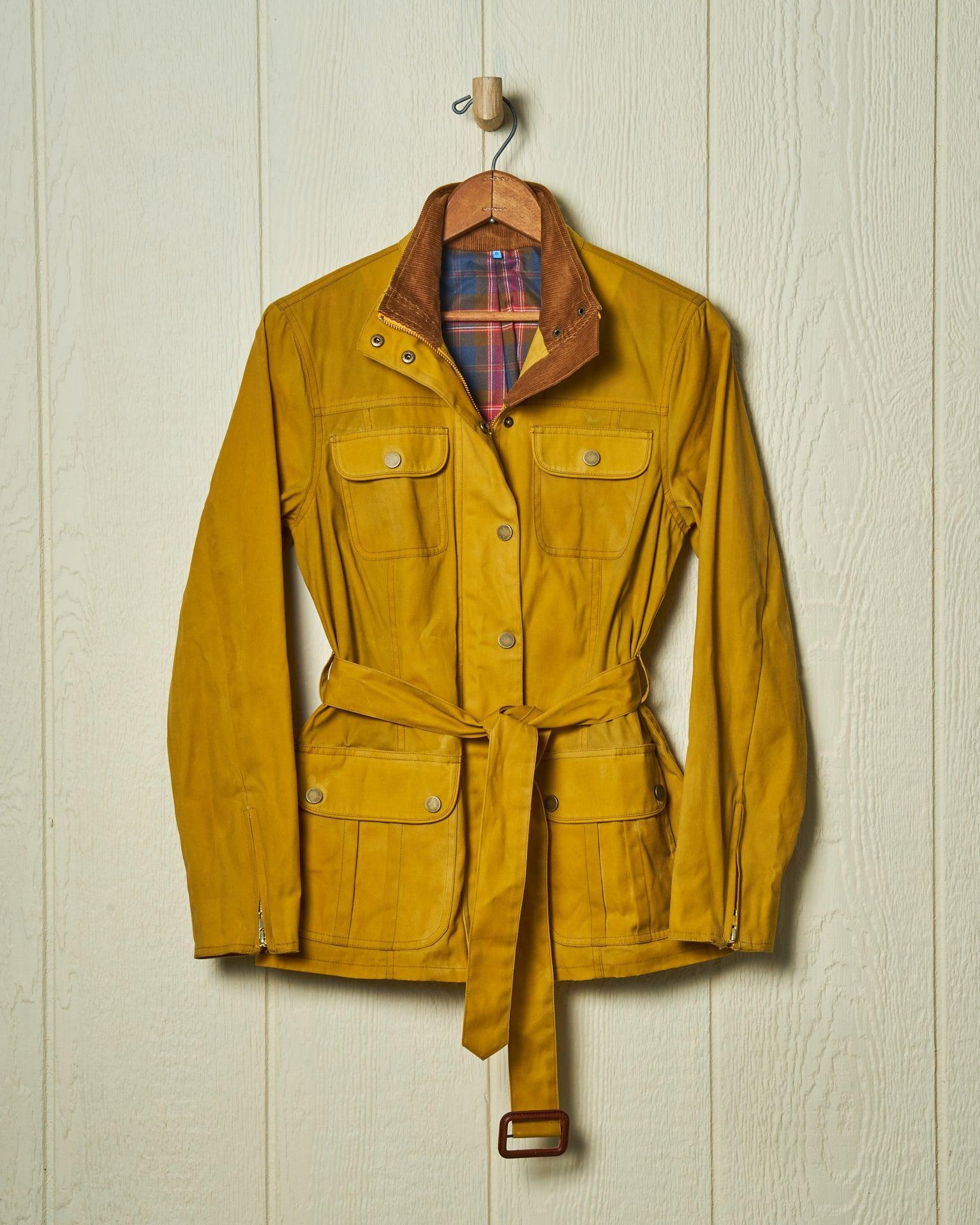 Women’s Aberdeen Jacket in Goldenrod Waxed Canvas Product Image