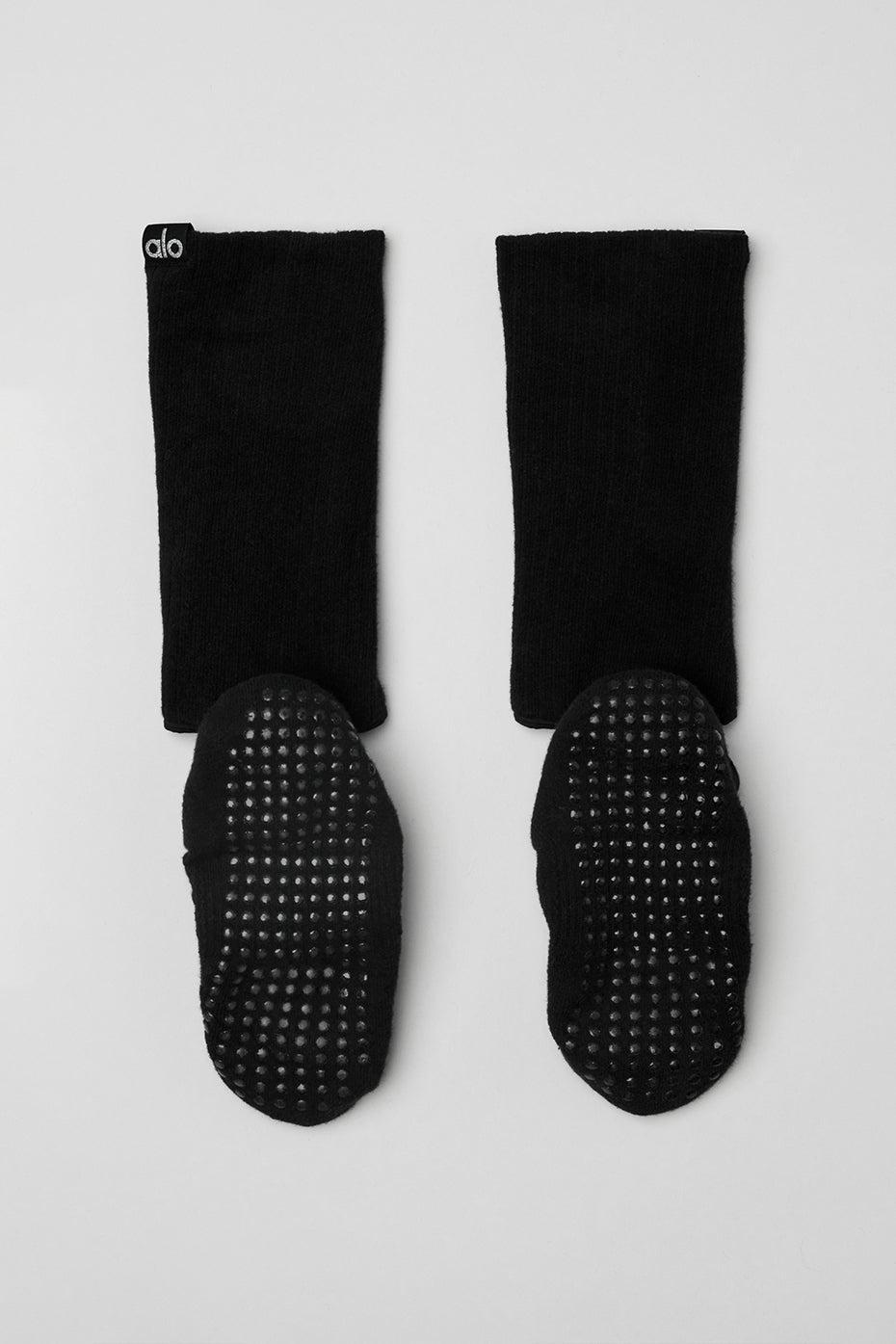 Alo Yoga | Womens Strappy Siren Grip Socks Size: M/L (8-11) Product Image