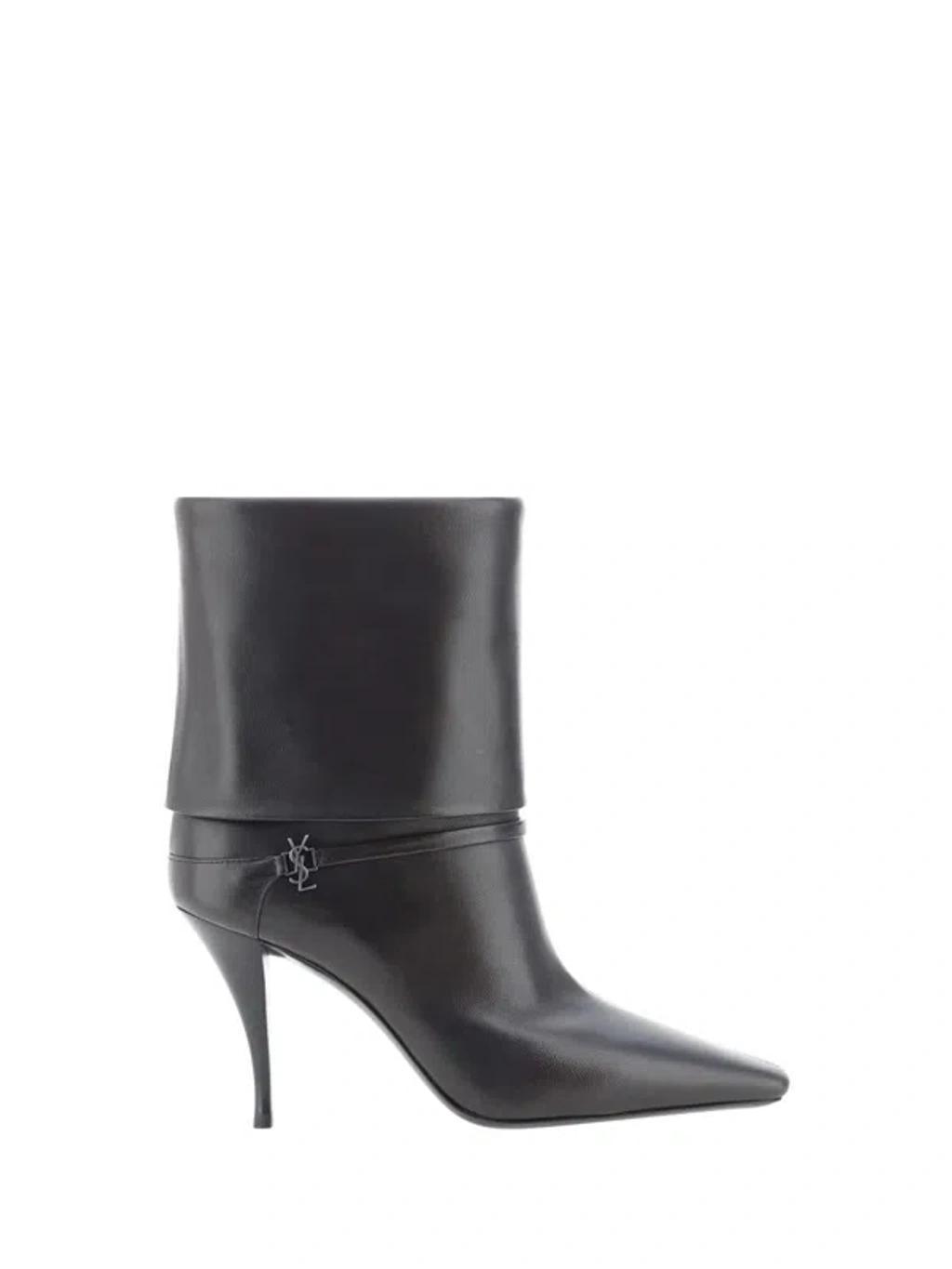 Vicky Ankle Boots In Brown product image