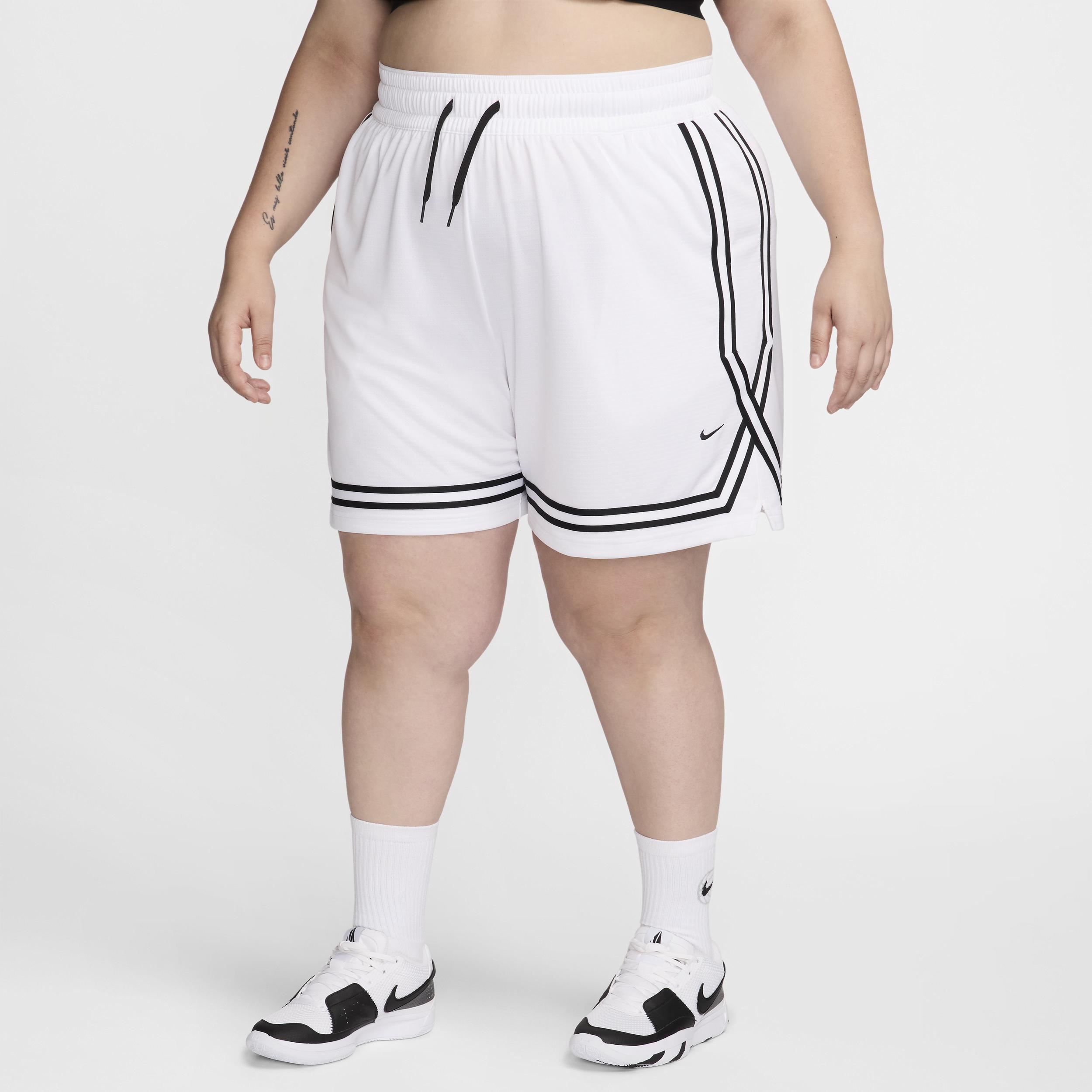 Nike Women's Crossover Dri-FIT 7" Basketball Shorts (Plus Size) Product Image