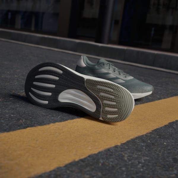 Supernova Stride Shoes Product Image