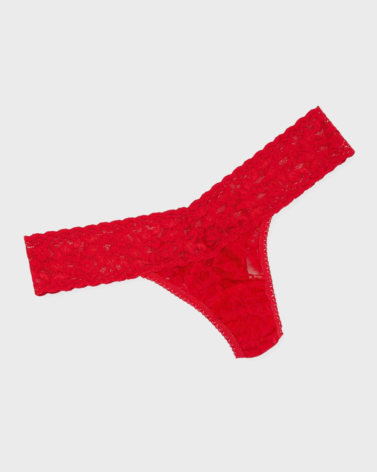 Signature Lace Low-Rise Thong Product Image