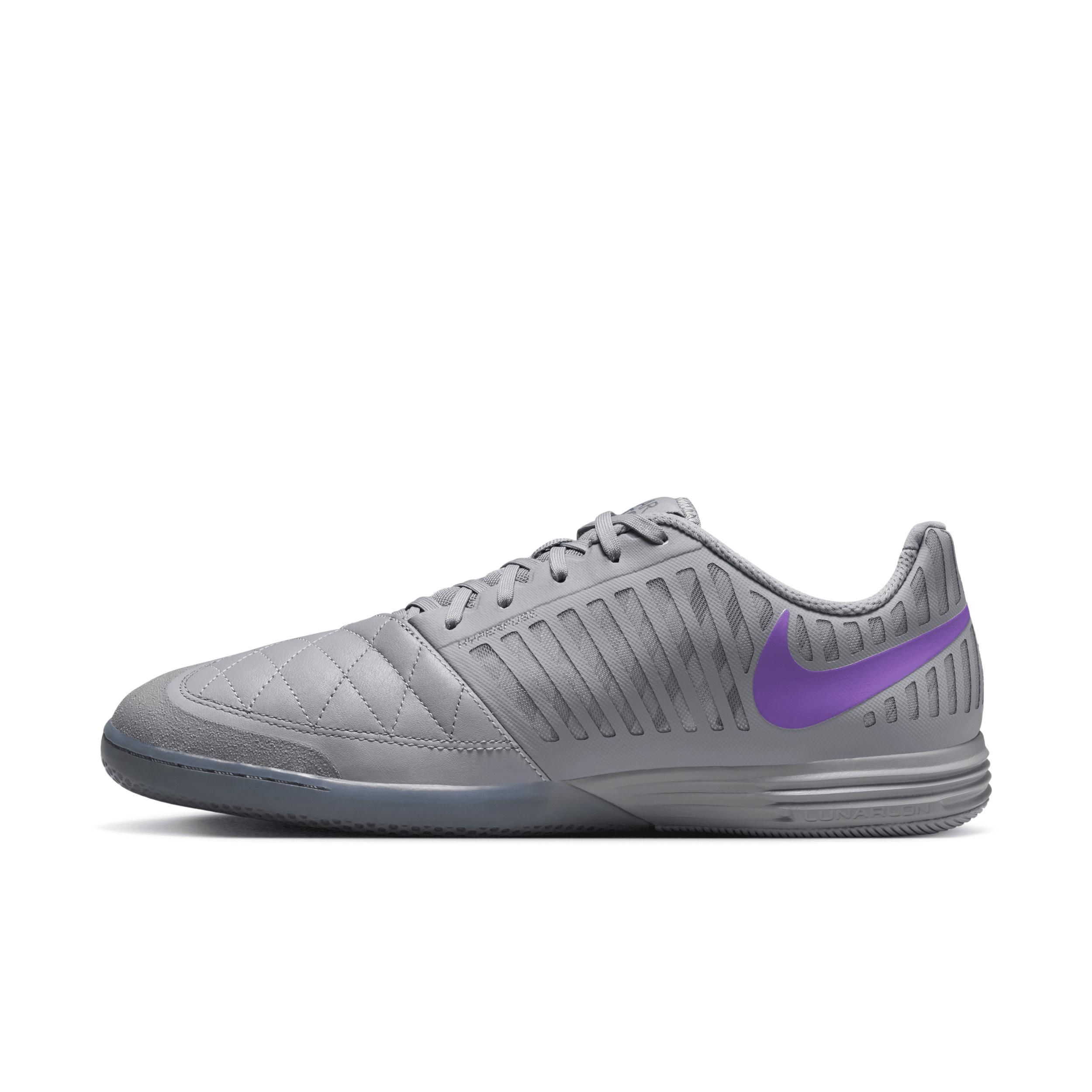 Nike Men's Lunargato II Indoor/Court Low-Top Soccer Shoes Product Image