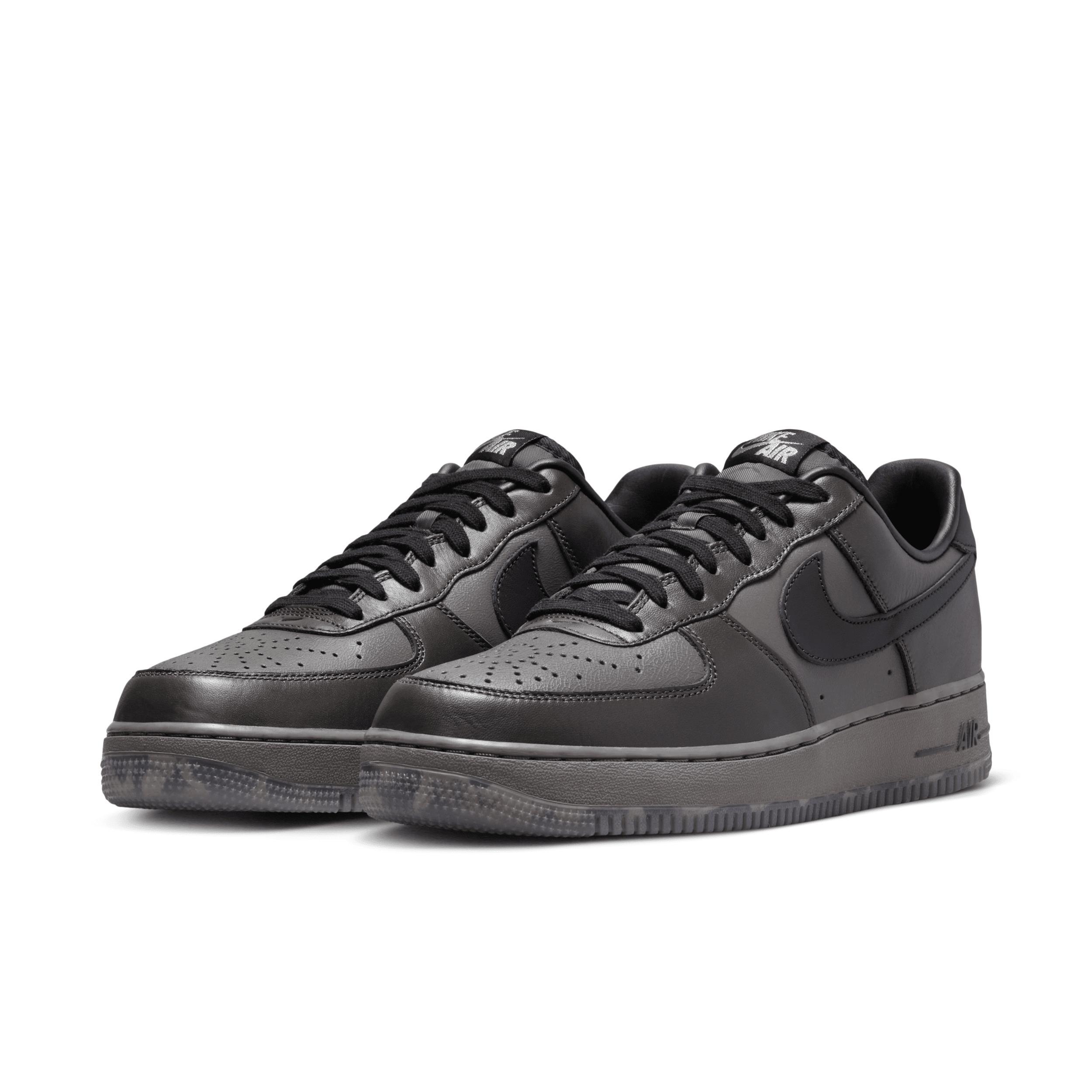 Nike Men's Air Force 1 Low Shoes Product Image