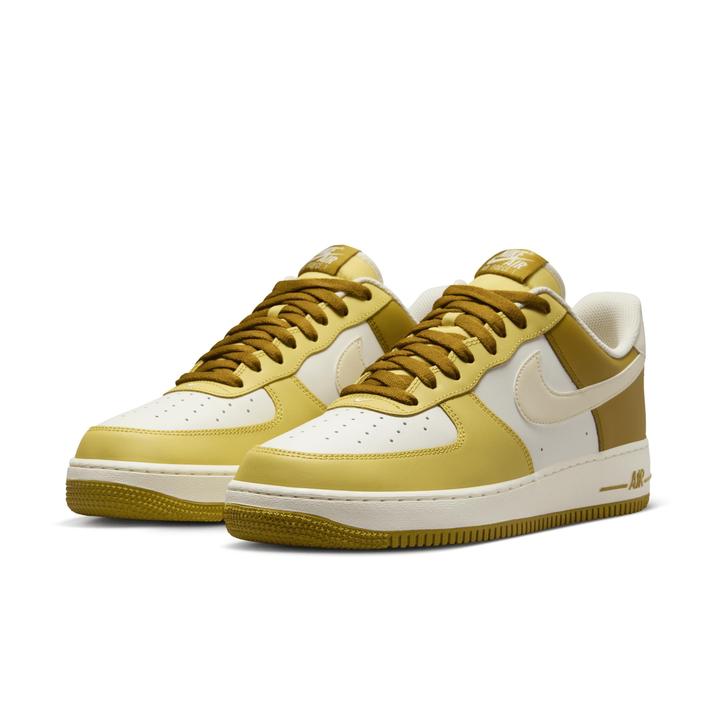 Nike Men's Air Force 1 '07 Shoes Product Image