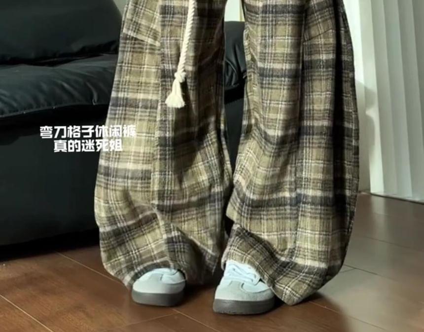 Low Rise Plaid Wide Leg Pants Product Image