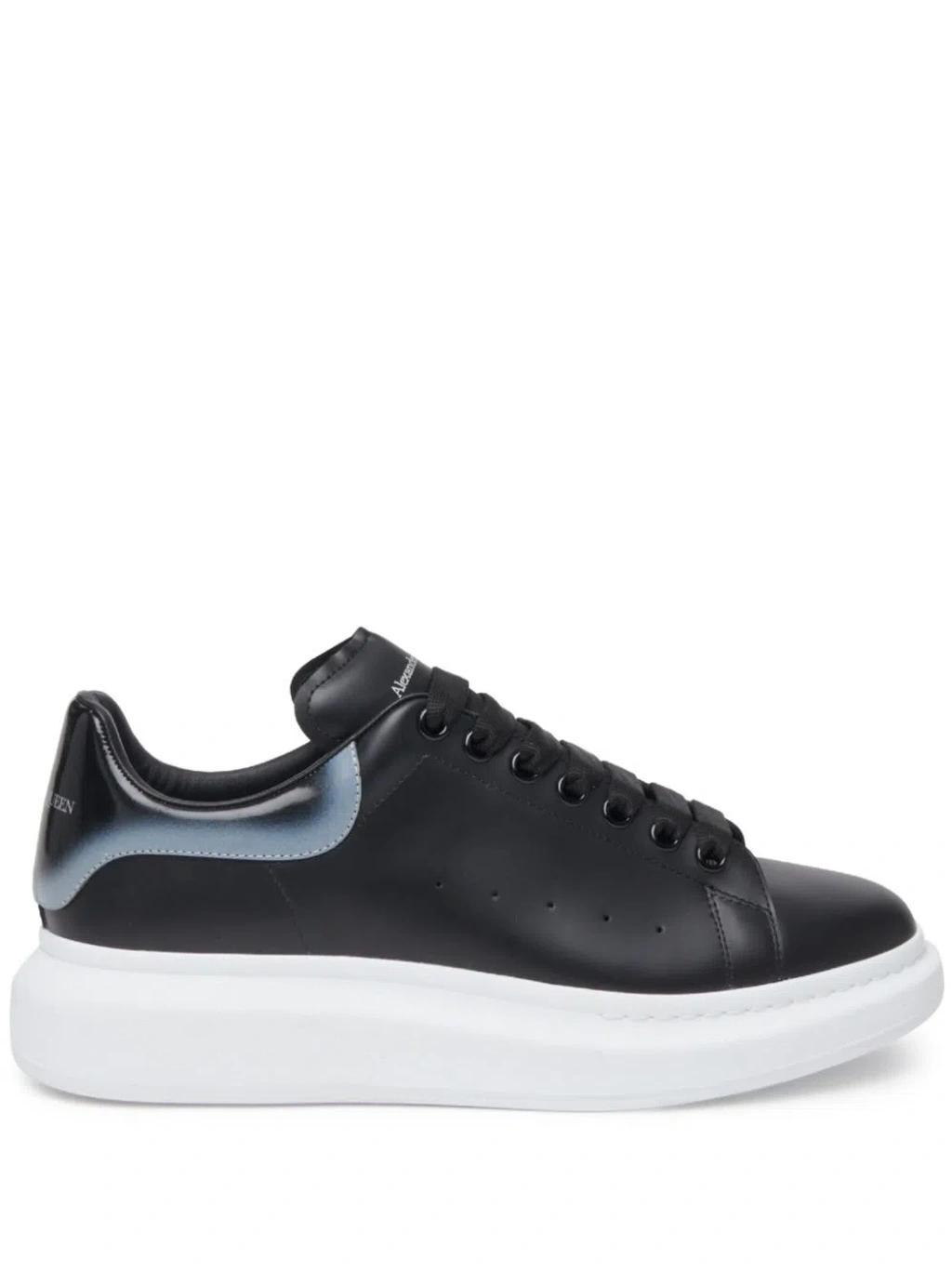 Low-top Leather Sneakers In Black Product Image