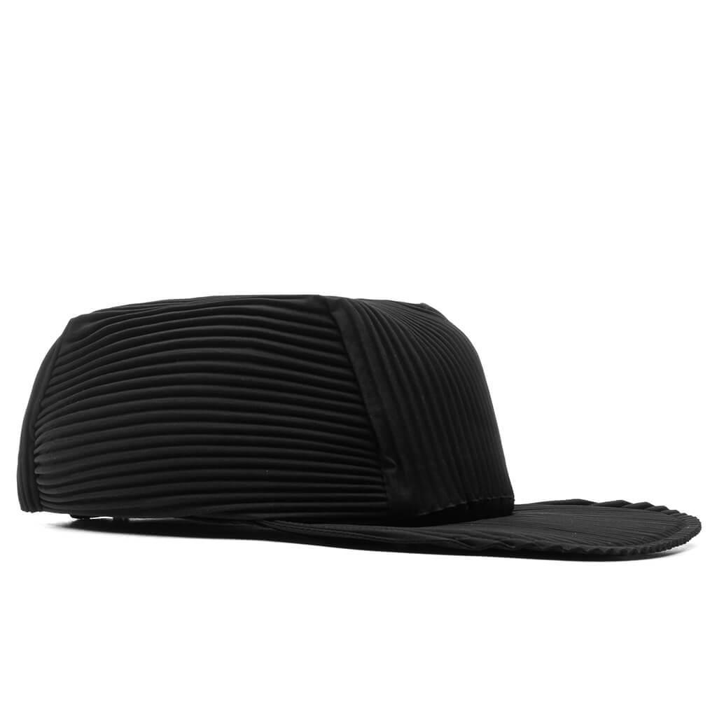 Pleats Cap - Black Male Product Image