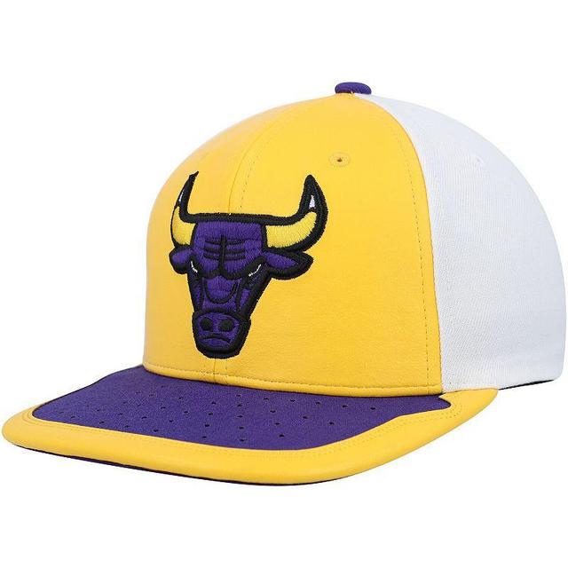 Mens Mitchell & Ness Yellow Chicago Bulls Day One Snapback Hat - Yellow Product Image