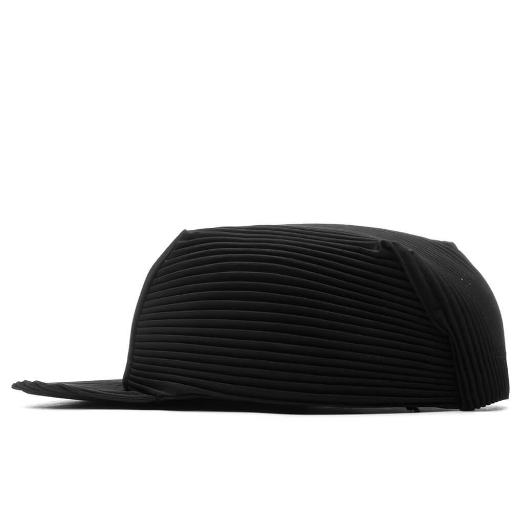 Pleats Cap - Black Male Product Image