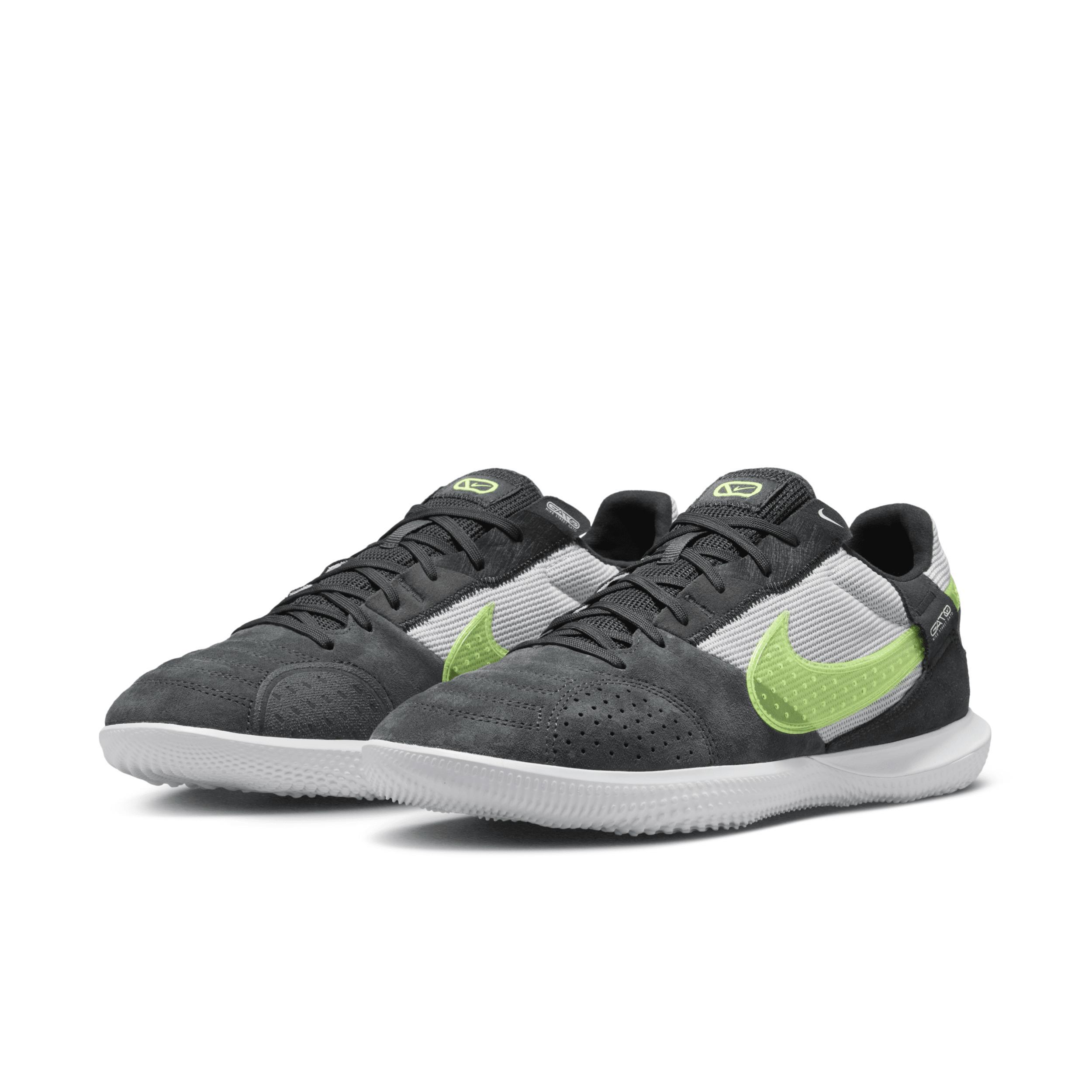 Nike Mens Streetgato Low-Top Soccer Shoes Product Image