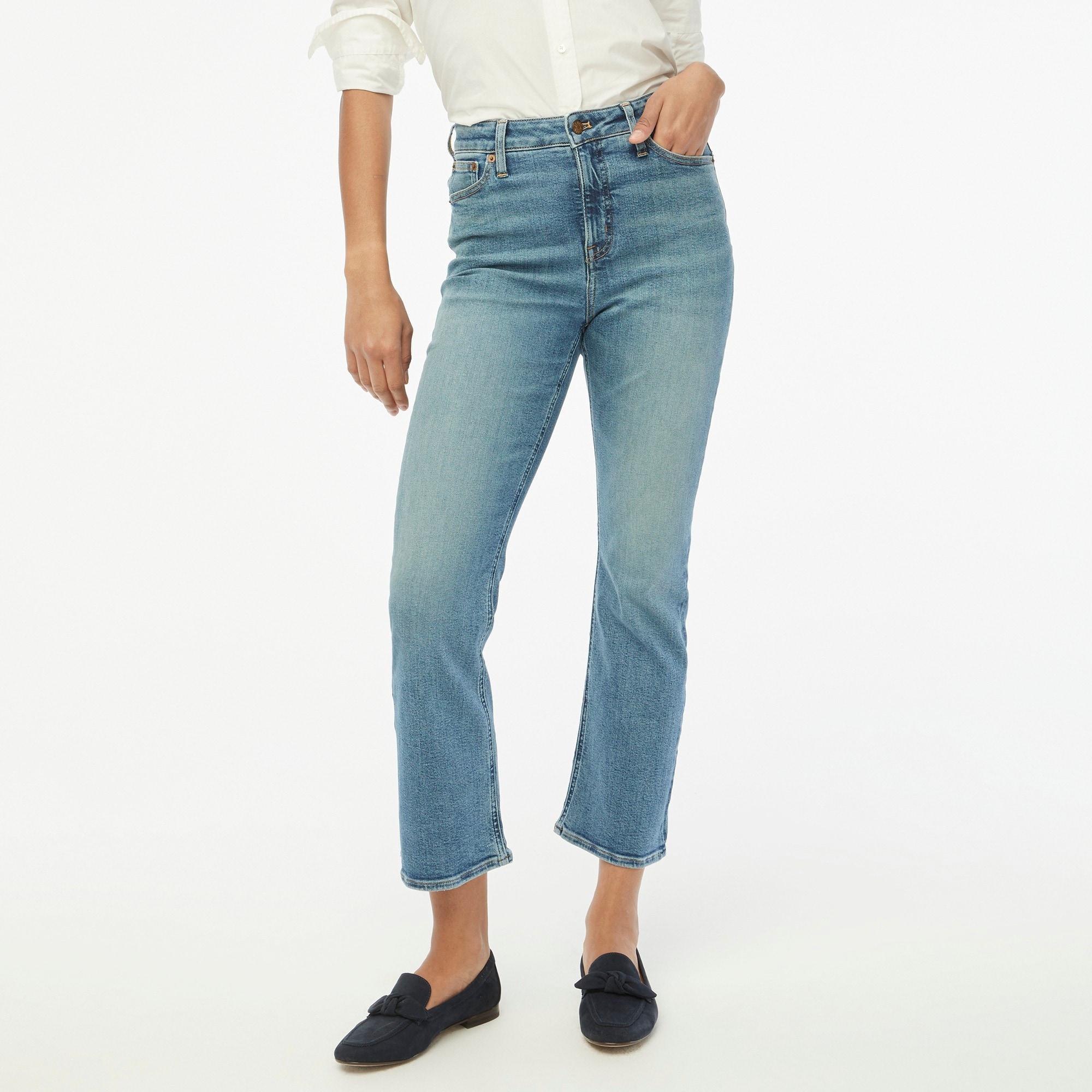 Curvy flare crop jean in signature stretch Product Image