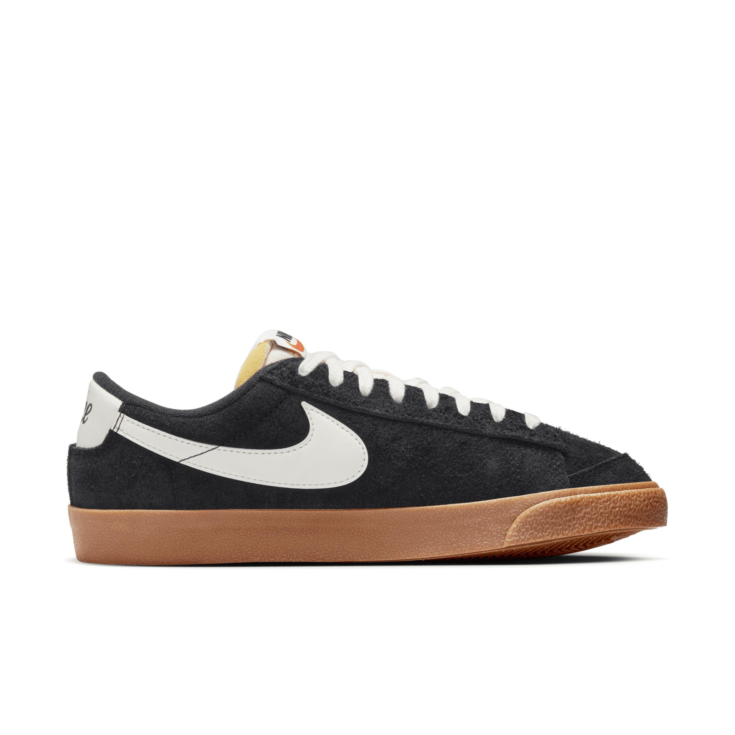 Nike Womens Blazer Low 77 Vintage Shoes Product Image