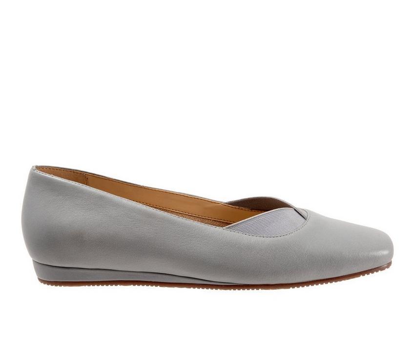 Women's Softwalk Vianna Flats Product Image