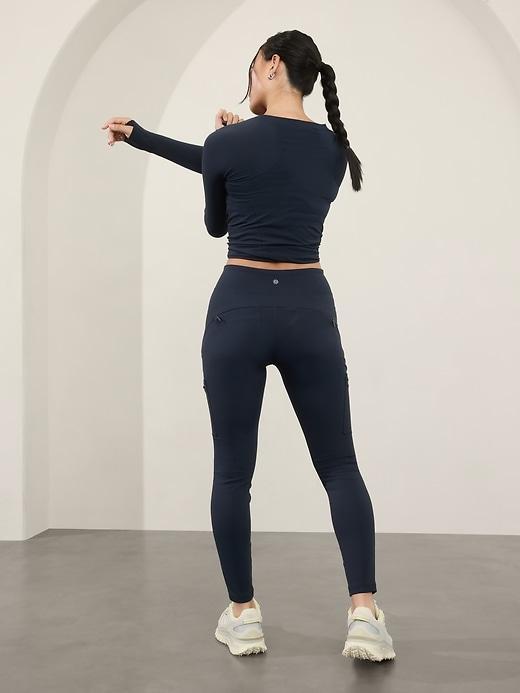 Headlands Hybrid High Rise Cargo Legging Product Image