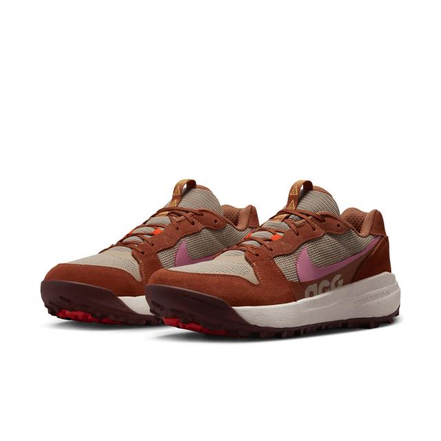 Men's Nike ACG Lowcate Shoes Product Image