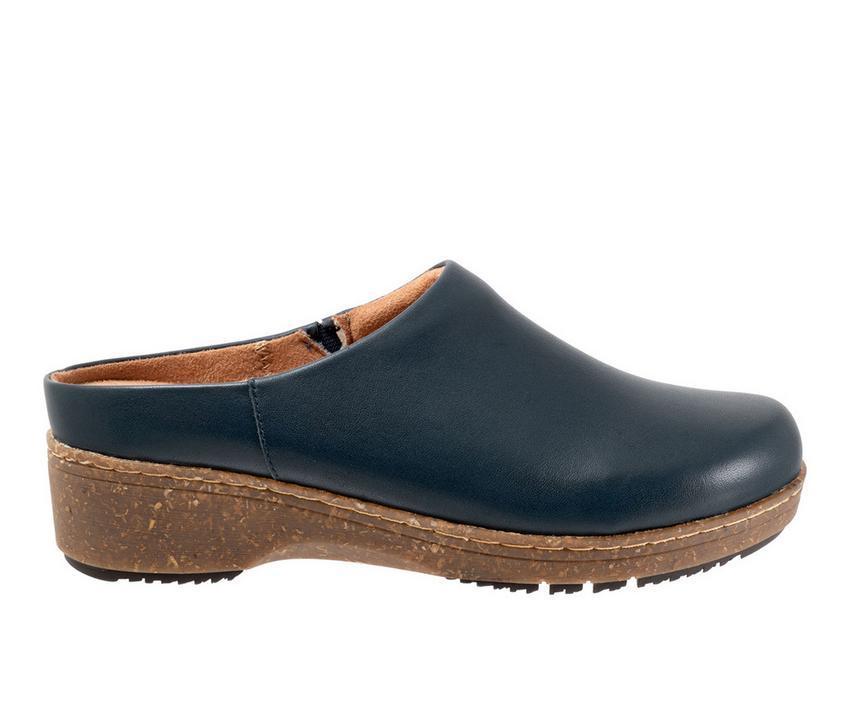 Women's Softwalk Arvada Clogs Product Image