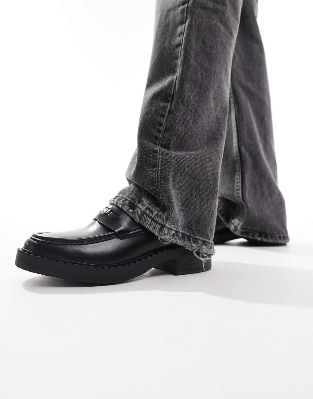 Walk London Dolly penny loafers in black leather Product Image