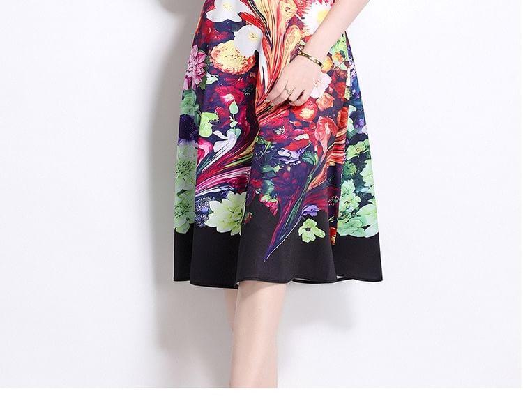 Sleeveless Round Neck Floral Print Midi A-Line Dress Product Image