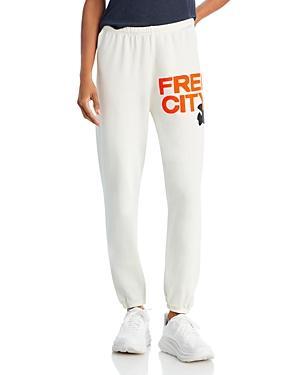 Womens Relaxed-Fit Logo Sweatpants Product Image