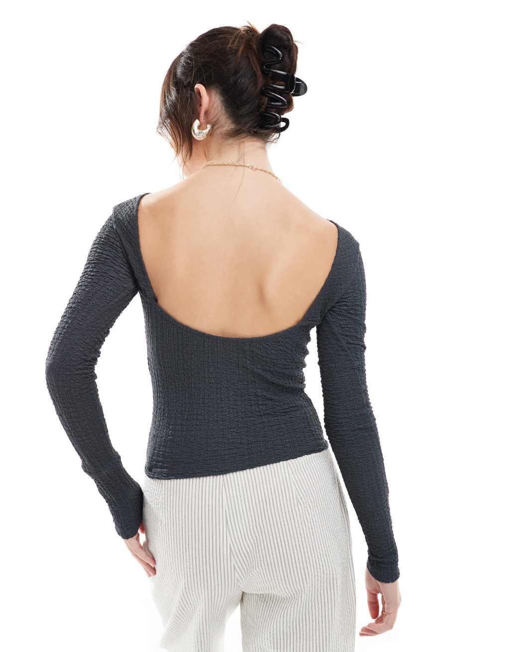 Pull&Bear textured open back long sleeve top in gray Product Image