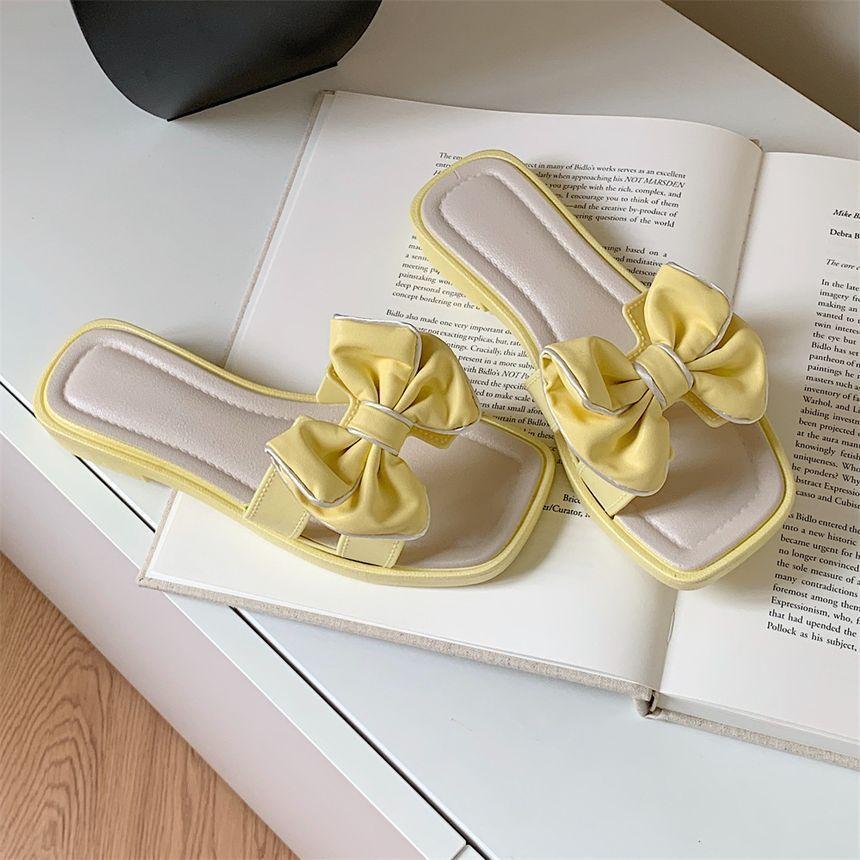 Square Toe Bow Accent Contrast Trim Faux Leather Flat Slide Sandals Product Image