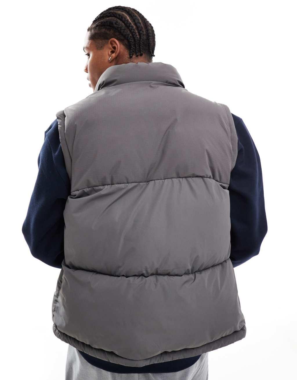 Pull&Bear puffer vest in gray Product Image