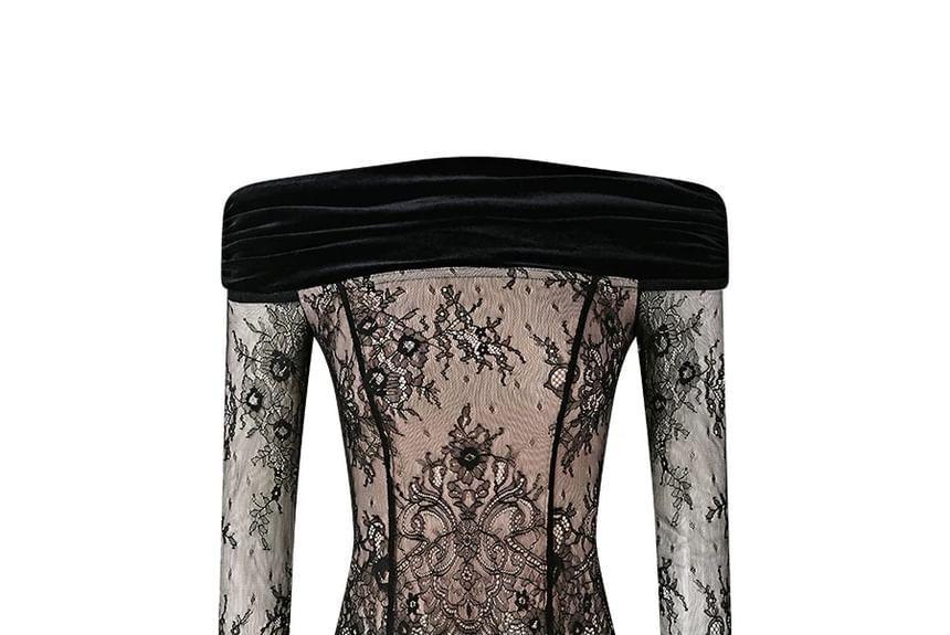 Long-Sleeve Off-Shoulder Velvet Panel Lace Slim Fit Crop Top Product Image