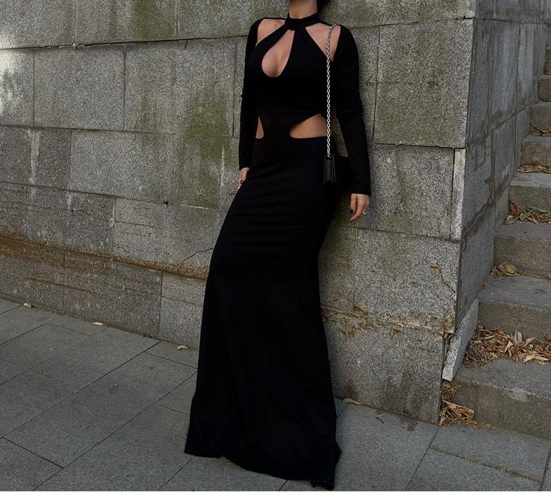 Long-Sleeve Plain Cutout Maxi Mermaid Dress Product Image