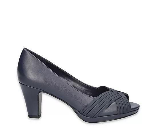 Easy Street Womens Lavish Pump Product Image