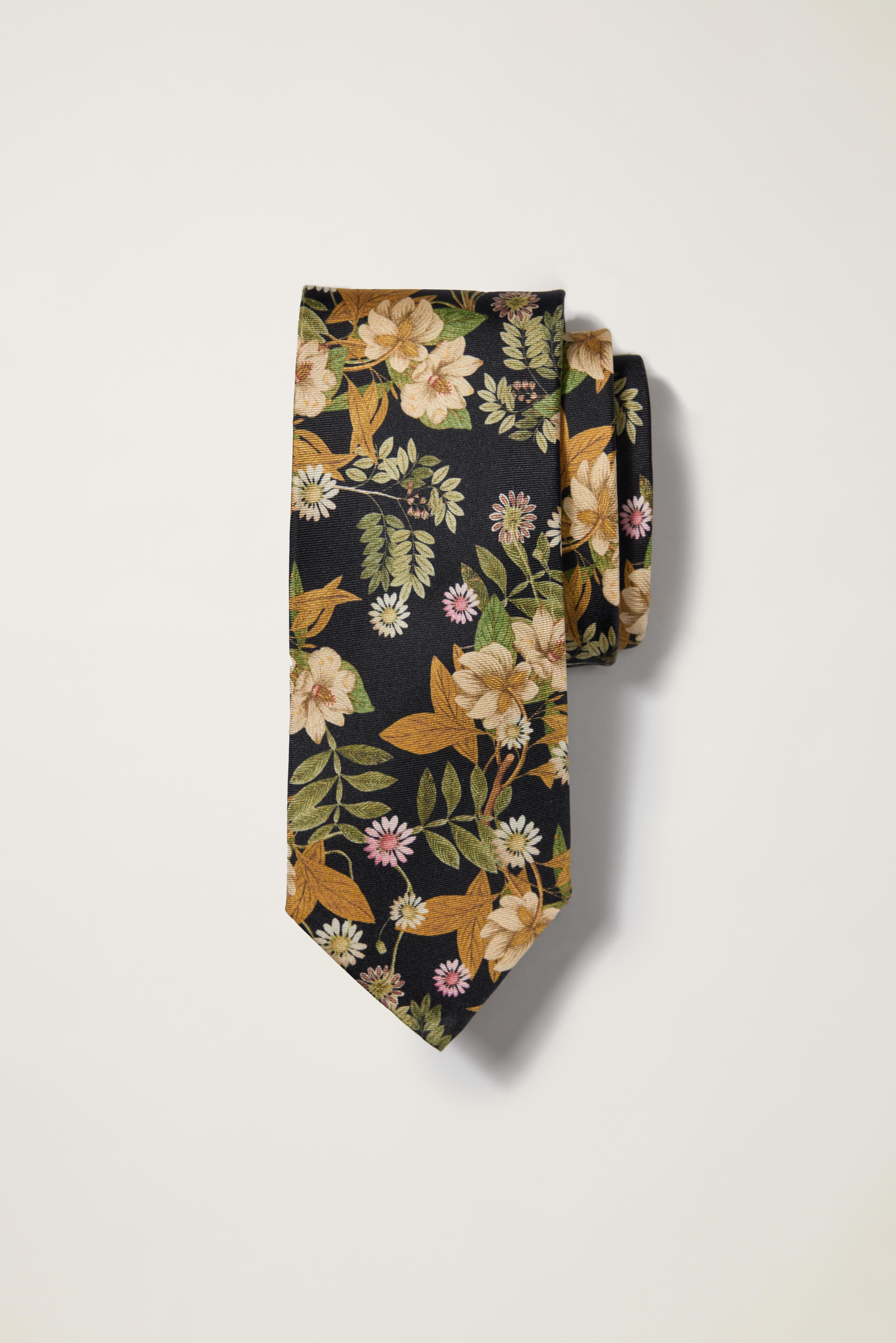 Premium Necktie Product Image