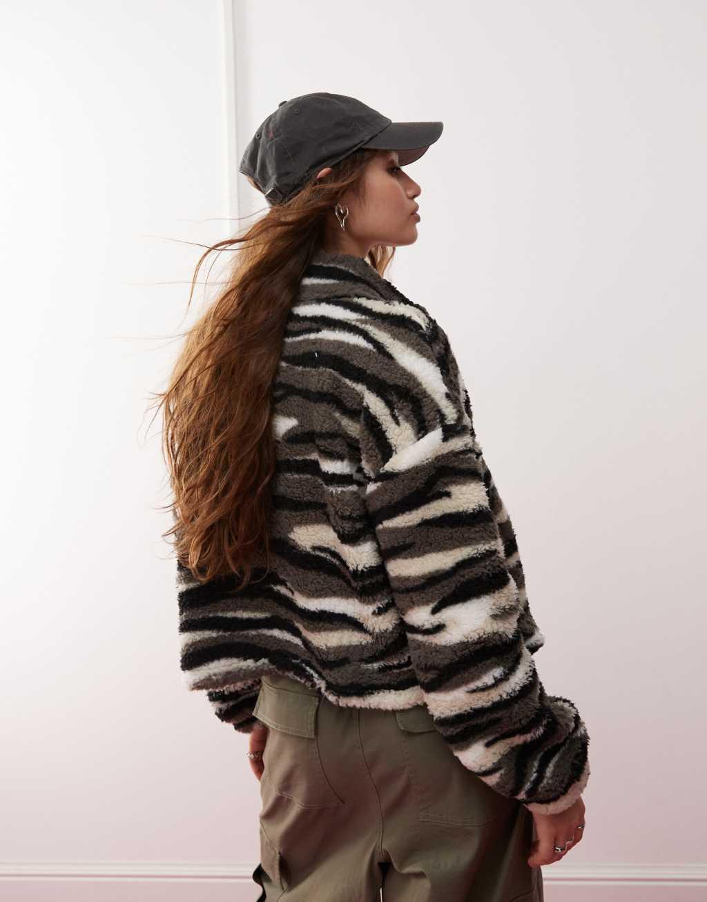 Noisy May zip through tiger print fleece in charcoal Product Image