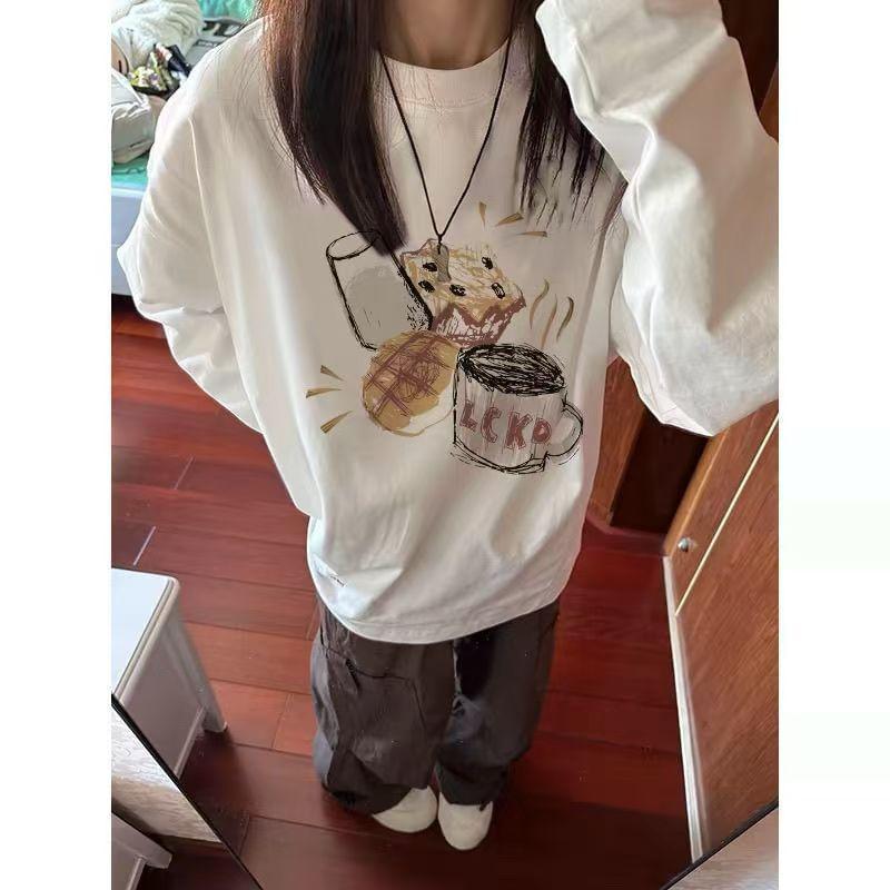 Long-Sleeve Round Neck Graphic Print T-Shirt Product Image