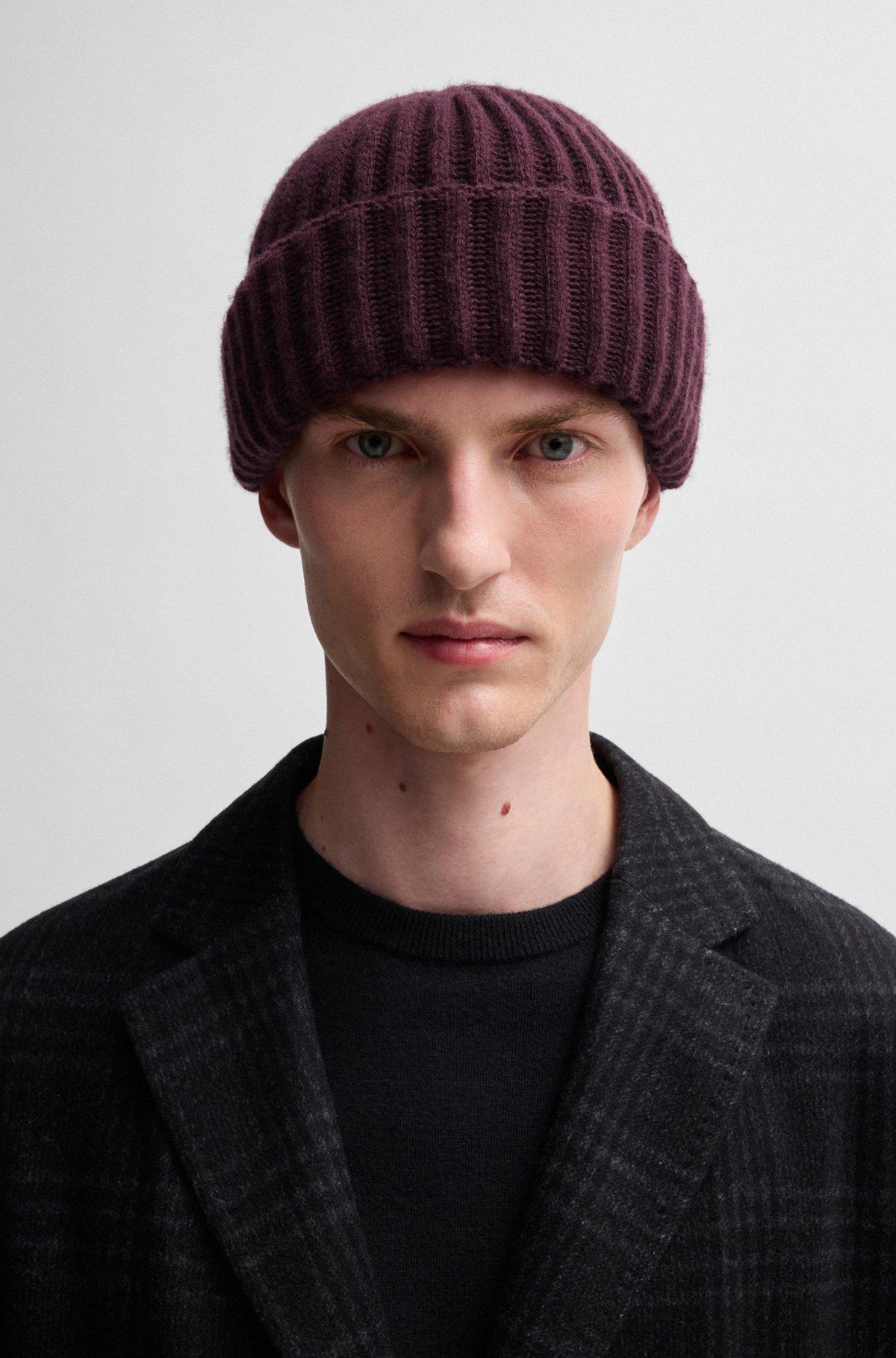 Fisherman beanie hat in virgin wool and cashmere Product Image