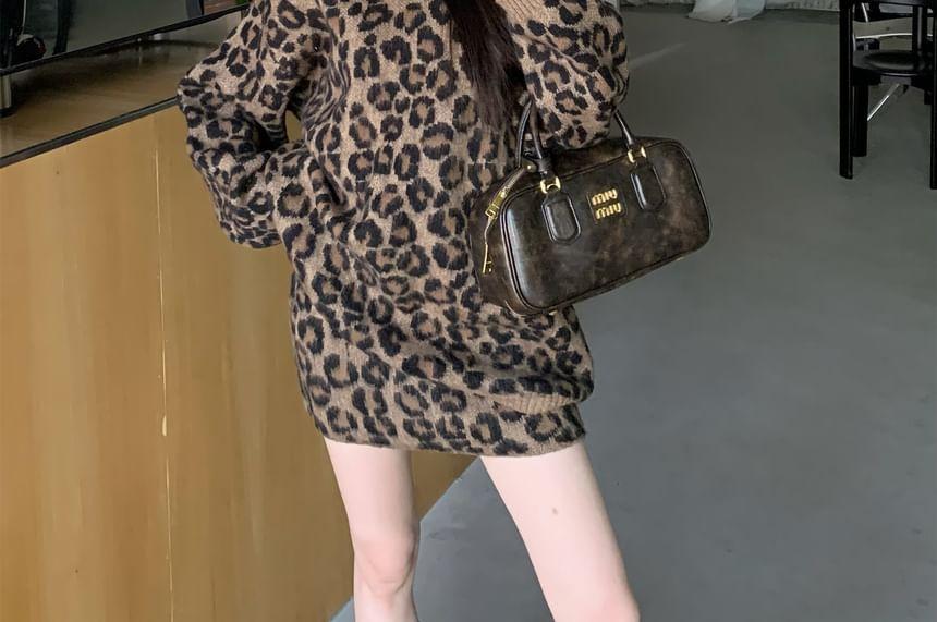 Crew Neck Leopard Print Sweater / High Waist Knit Mini Pencil Skirt Product Image