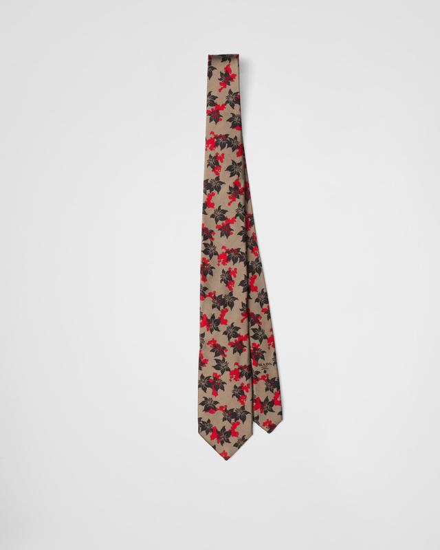 Silk tie Product Image