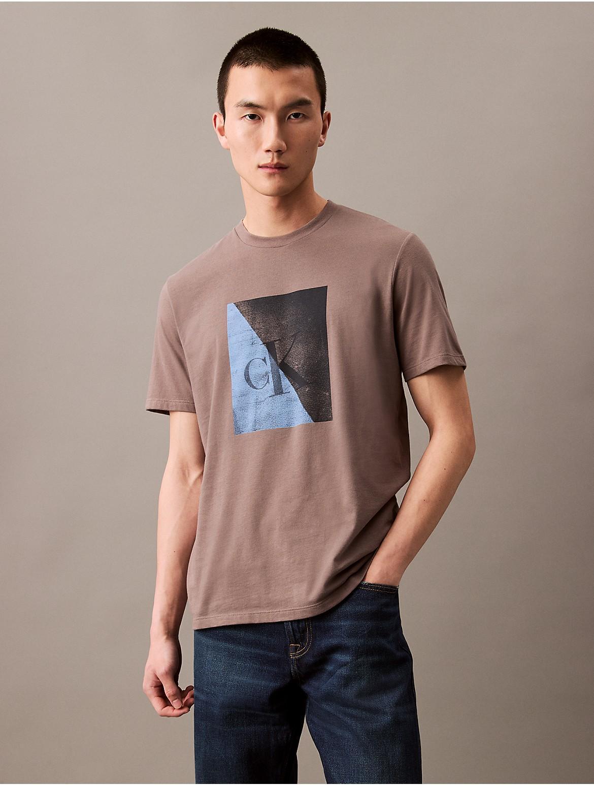 Calvin Klein Mens Shadow Monogram Logo Graphic Classic Crewneck T-Shirt - Brown - XS Product Image