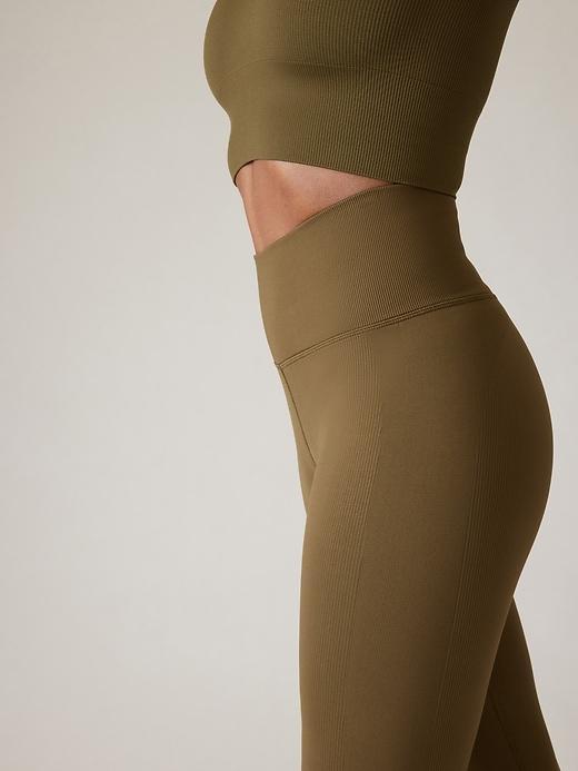 Aurora Seamless Legging Product Image