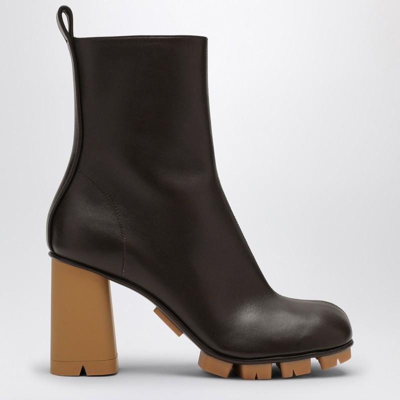 BOTTEGA VENETA Shore Ankle Boots In Brown Product Image