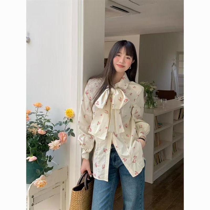 Long-Sleeve Collared Floral Print Tie Front Button-Up Blouse Product Image