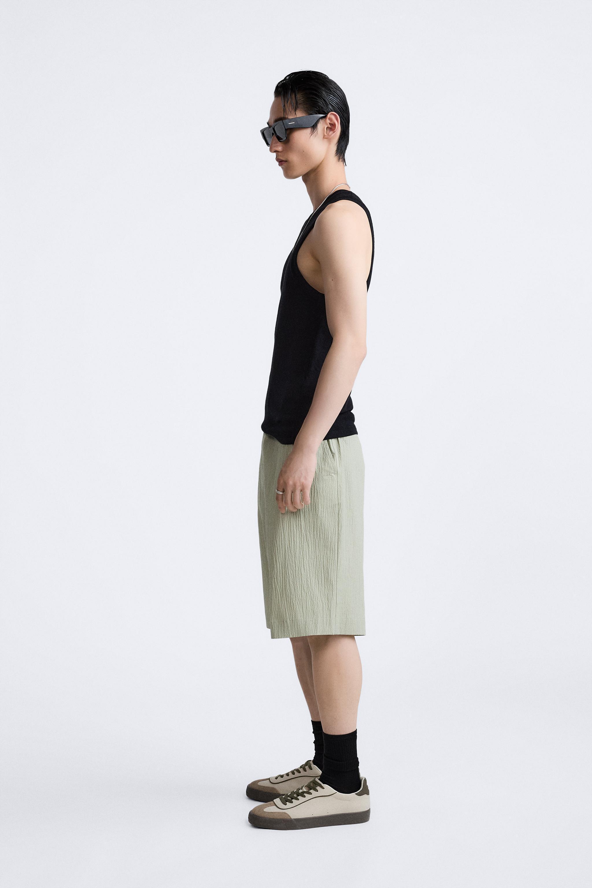 SEERSUCKER SHORTS Product Image