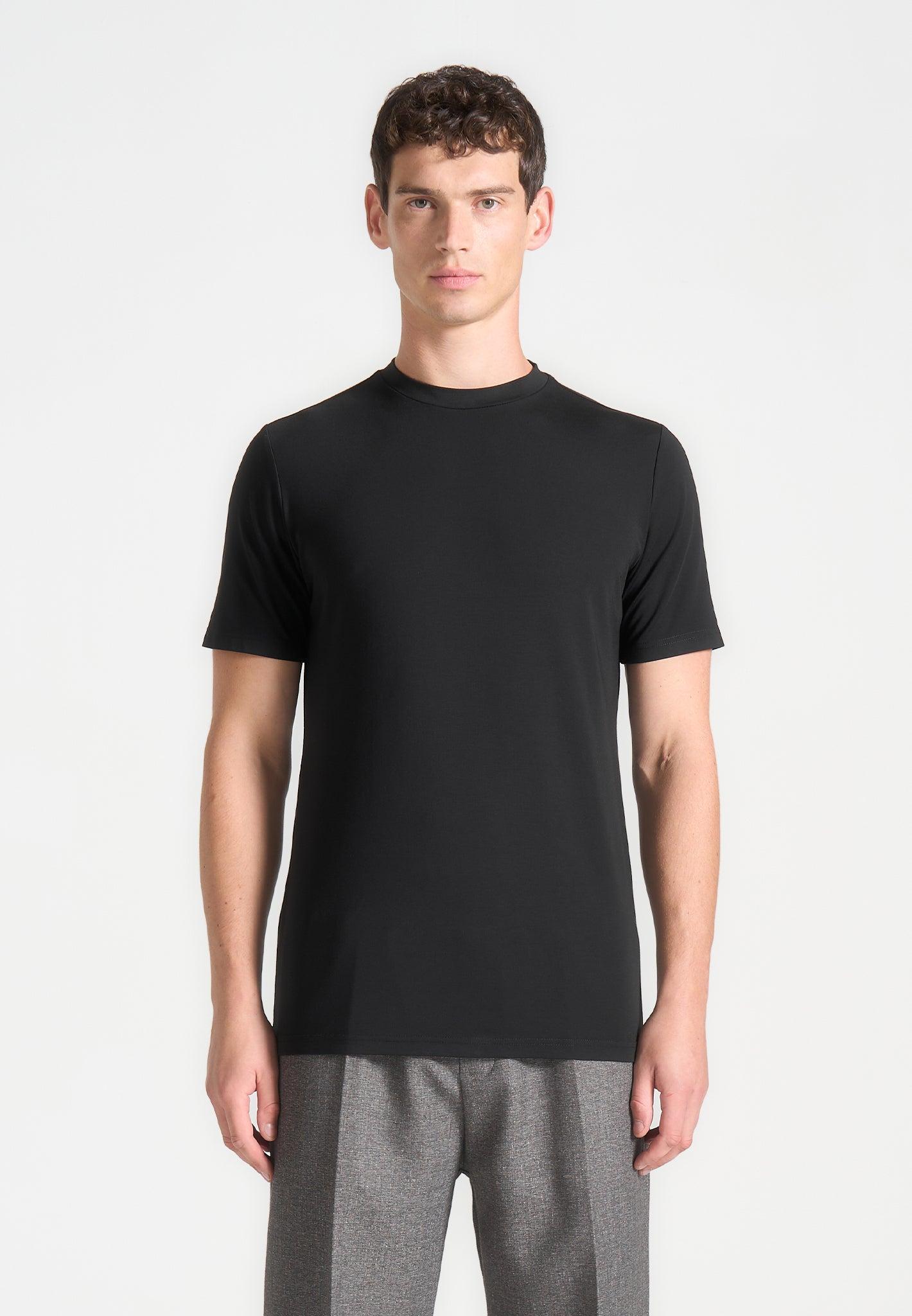 Éternel Fitted Luxe T-Shirt - Black Male Product Image