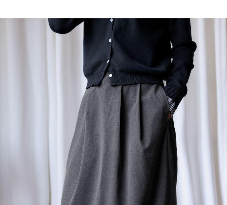 High Rise Plain Midi H-Line Skirt Product Image