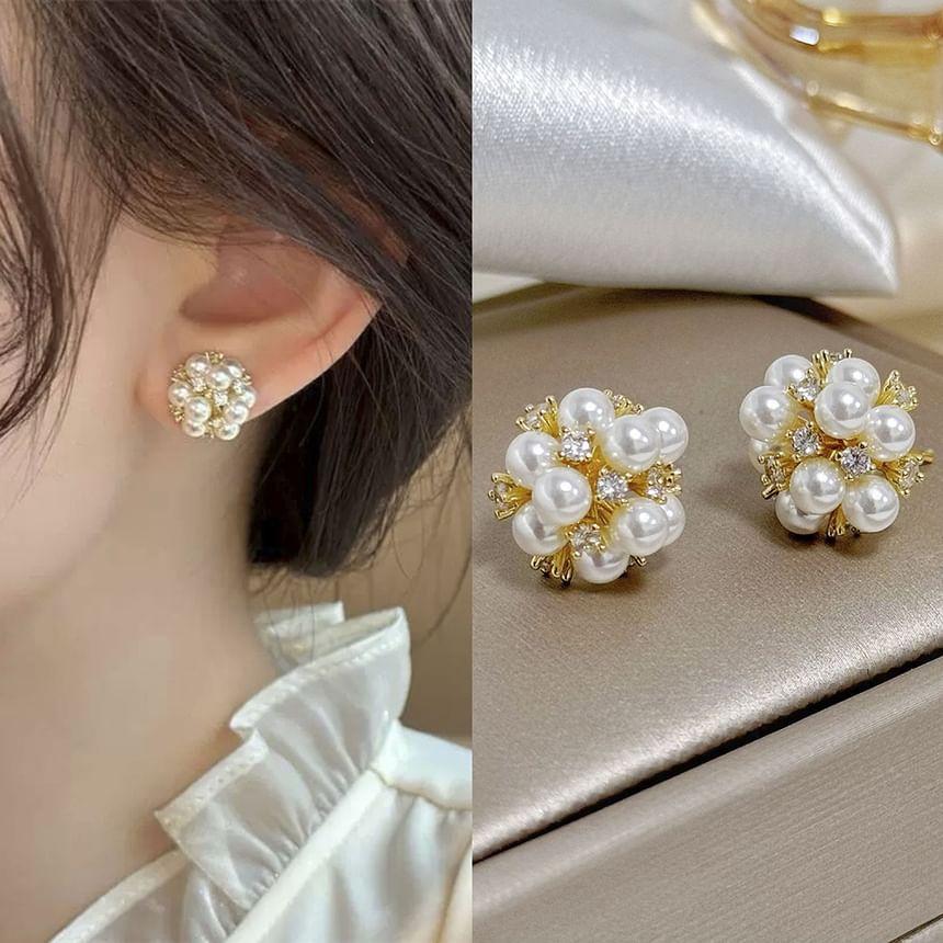 Faux Pearl Rhinestone Stud Earring Product Image