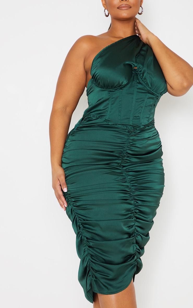 Plus Emerald Green One Shoulder Corset Ruched Satin Midi Dress Product Image