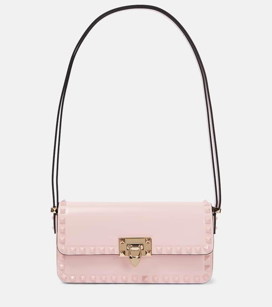 Rockstud23 E/w Leather Shoulder Bag In Pink Product Image