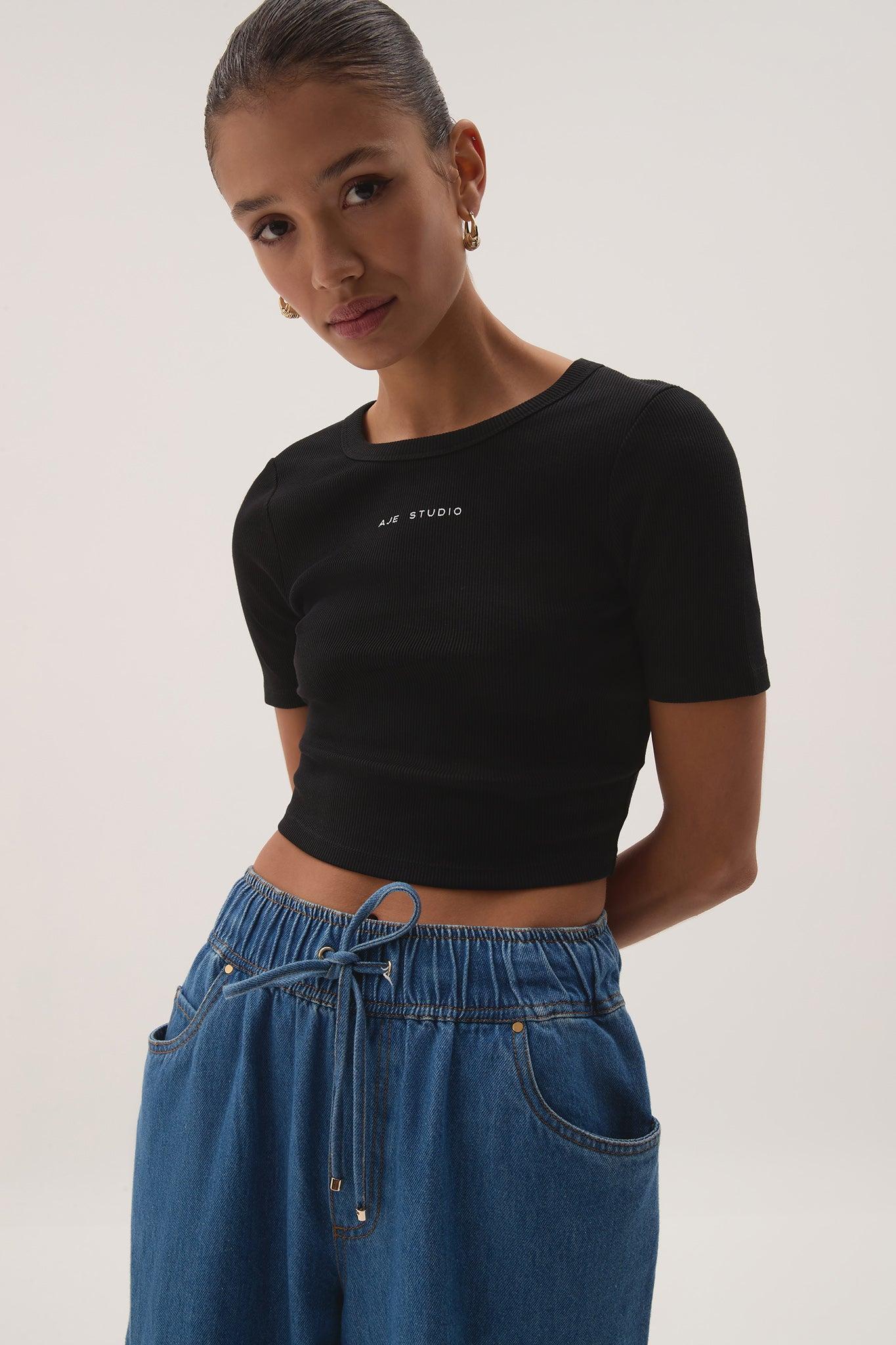 Cowrie Cropped Tee Product Image