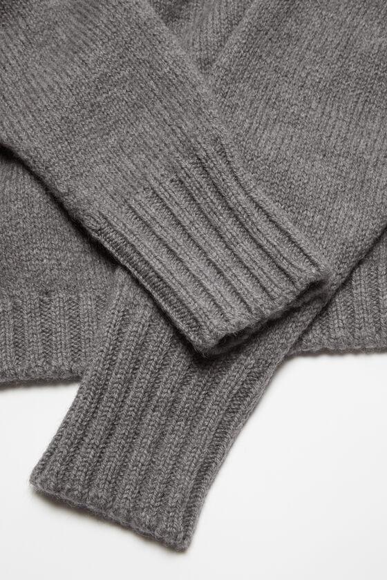 Crew neck wool jumper Product Image